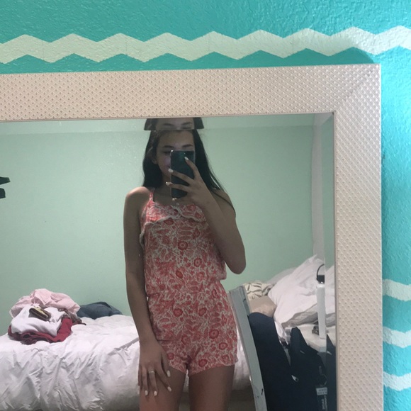 Red romper - Picture 2 of 7